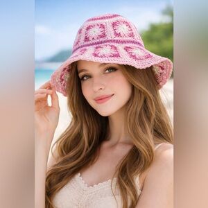 Steve Madden Crochet Bucket Hats 2 Pc Set Pink & Neutral Granny Square Hats New